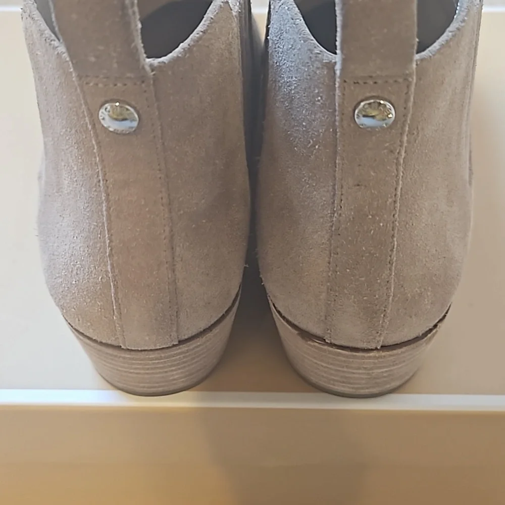 🛑MICHAEL KORS Shaw Flat Bootie - Picture 3 of 5